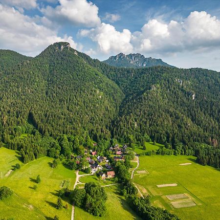 Apartmany Pod Rozsutcom - Zatkov Dvor - Prijazd Do Ubytovania Autom S Pohonom 4X4 Terchová Buitenkant foto