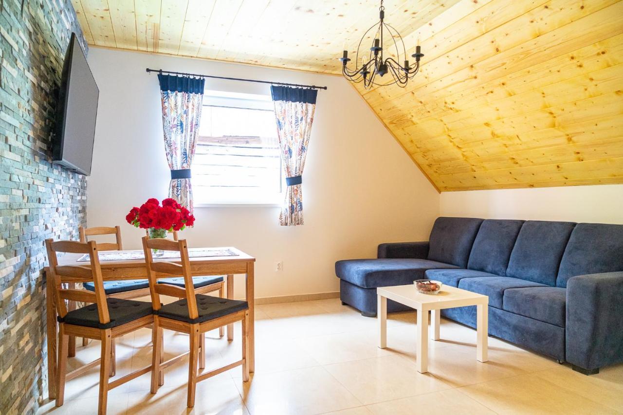 Apartmany Pod Rozsutcom - Zatkov Dvor - Prijazd Do Ubytovania Autom S Pohonom 4X4 Terchová Buitenkant foto