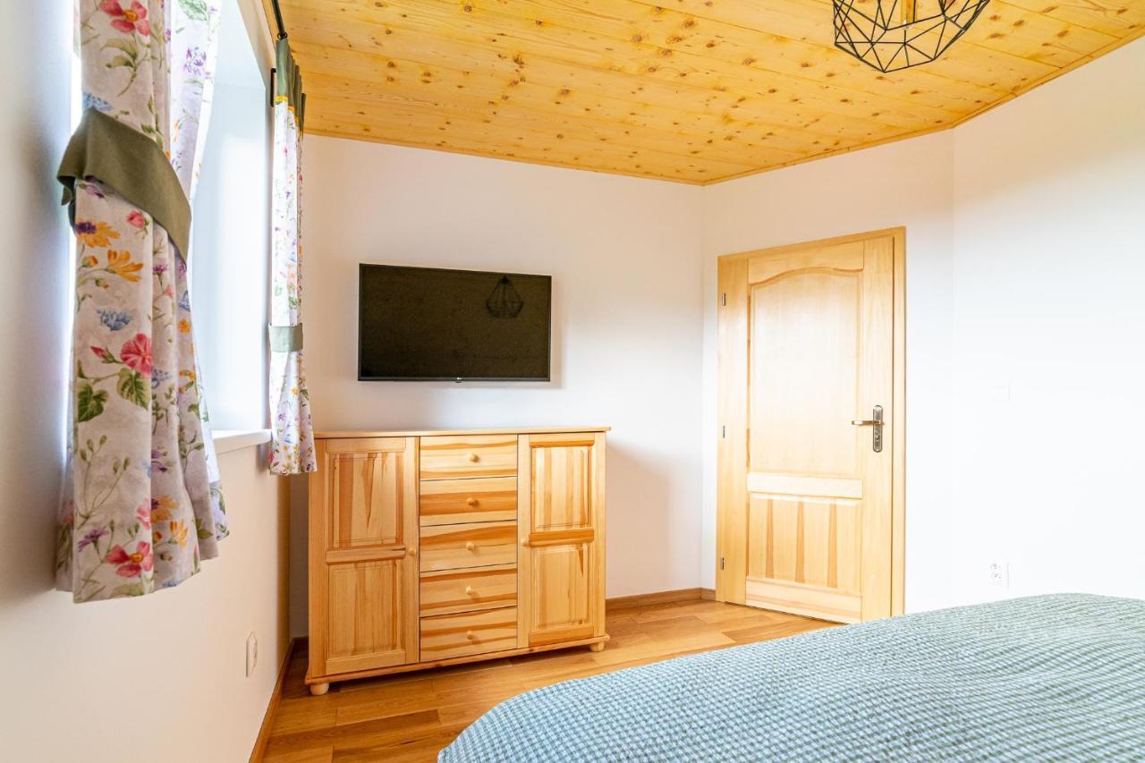 Apartmany Pod Rozsutcom - Zatkov Dvor - Prijazd Do Ubytovania Autom S Pohonom 4X4 Terchová Buitenkant foto