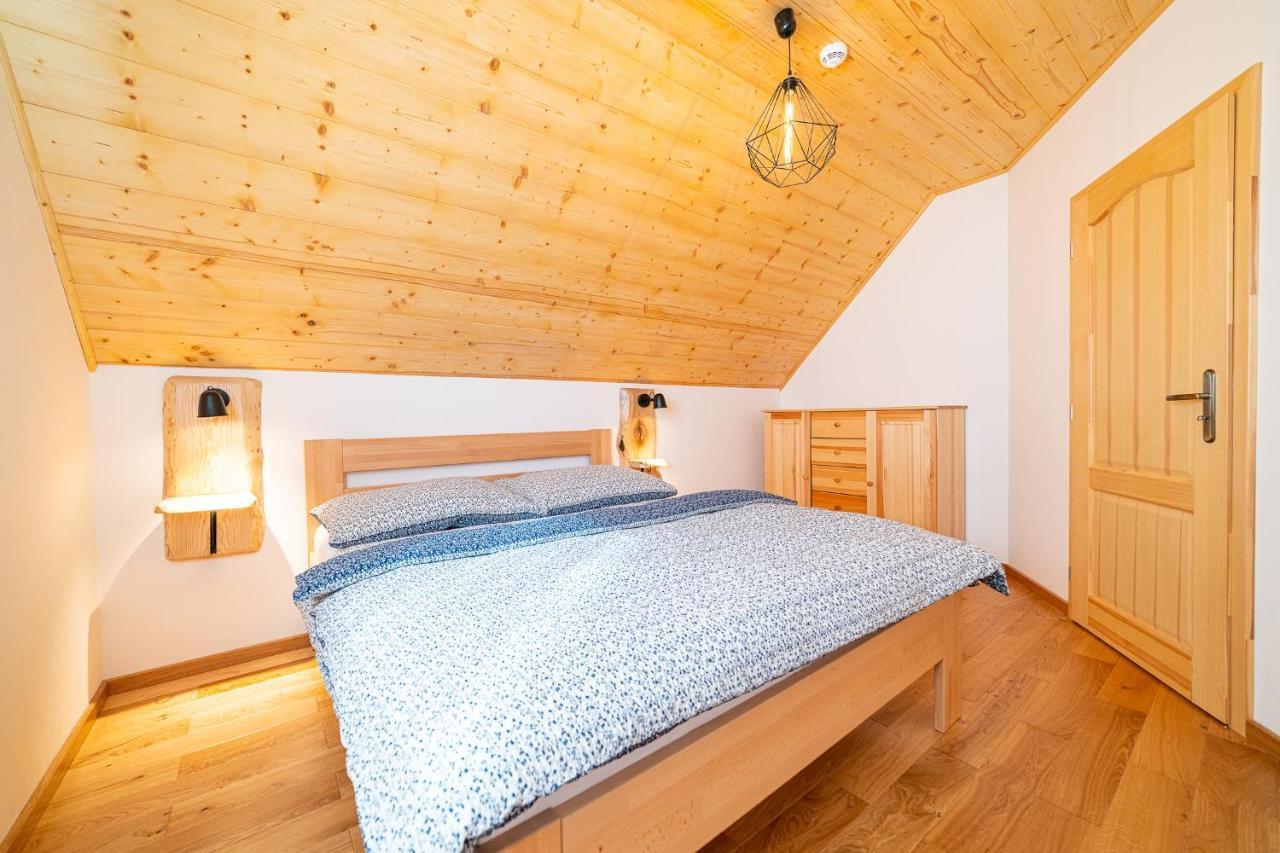 Apartmany Pod Rozsutcom - Zatkov Dvor - Prijazd Do Ubytovania Autom S Pohonom 4X4 Terchová Buitenkant foto