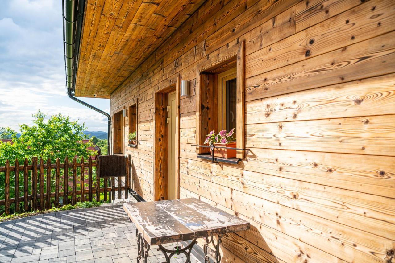 Apartmany Pod Rozsutcom - Zatkov Dvor - Prijazd Do Ubytovania Autom S Pohonom 4X4 Terchová Buitenkant foto