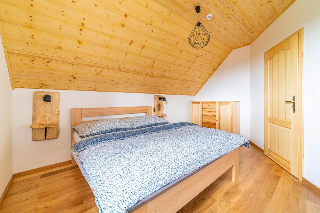Apartmany Pod Rozsutcom - Zatkov Dvor - Prijazd Do Ubytovania Autom S Pohonom 4X4 Terchová Buitenkant foto