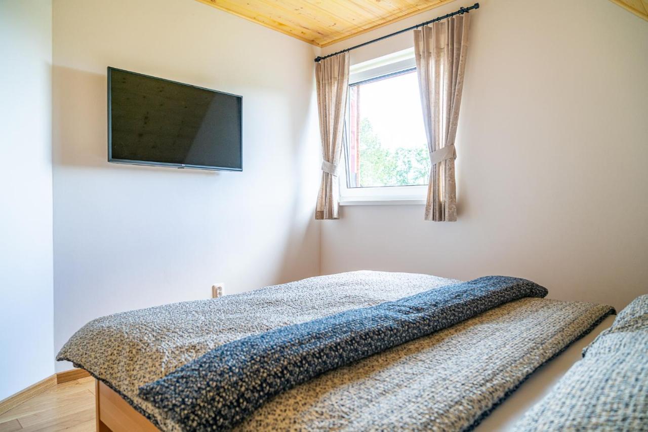 Apartmany Pod Rozsutcom - Zatkov Dvor - Prijazd Do Ubytovania Autom S Pohonom 4X4 Terchová Buitenkant foto