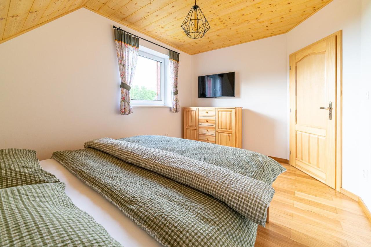 Apartmany Pod Rozsutcom - Zatkov Dvor - Prijazd Do Ubytovania Autom S Pohonom 4X4 Terchová Buitenkant foto