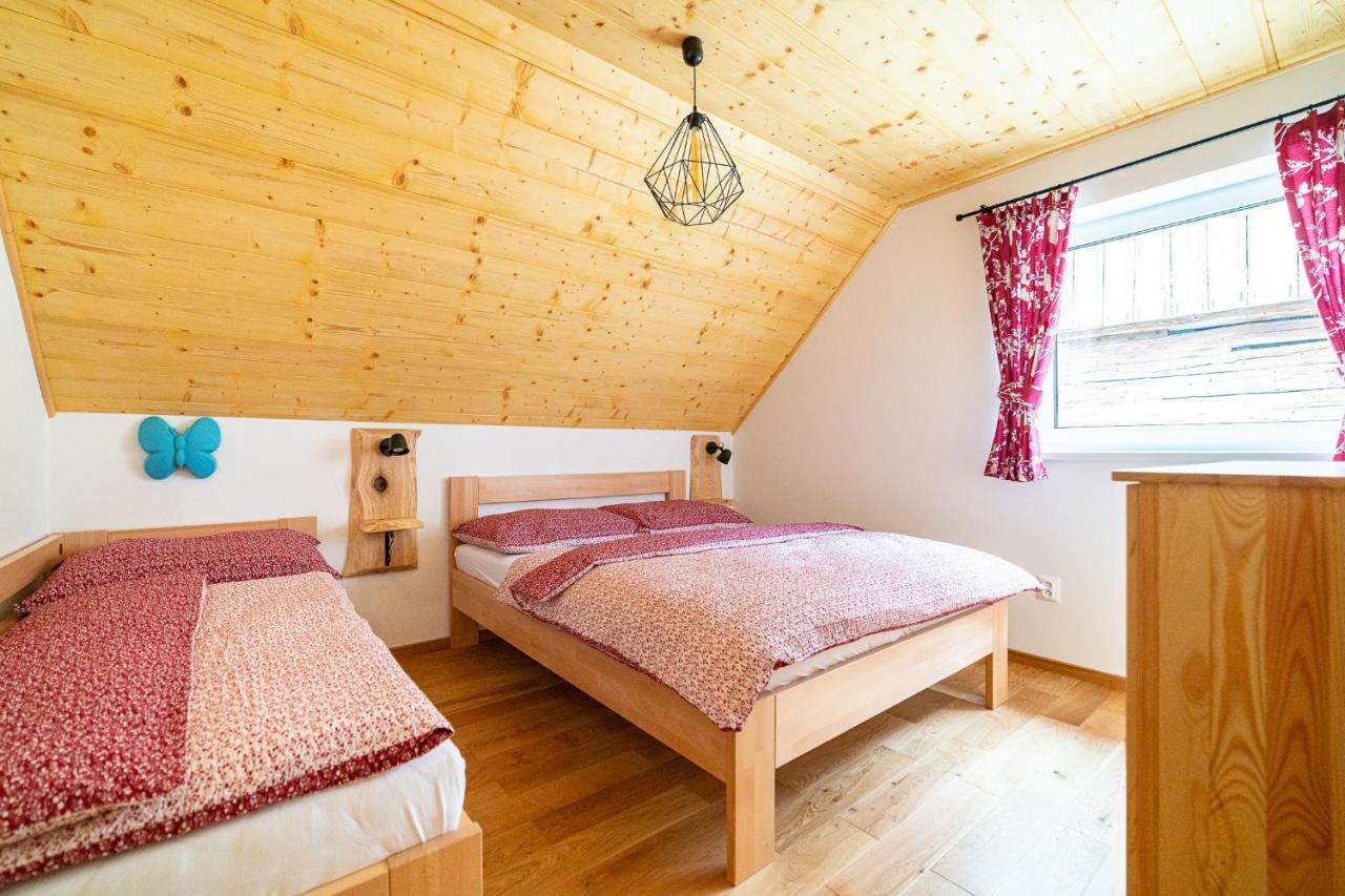 Apartmany Pod Rozsutcom - Zatkov Dvor - Prijazd Do Ubytovania Autom S Pohonom 4X4 Terchová Buitenkant foto