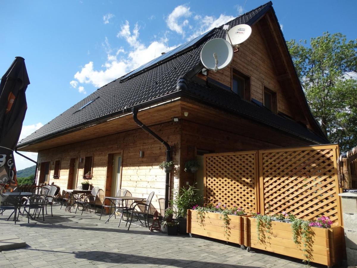 Apartmany Pod Rozsutcom - Zatkov Dvor - Prijazd Do Ubytovania Autom S Pohonom 4X4 Terchová Buitenkant foto