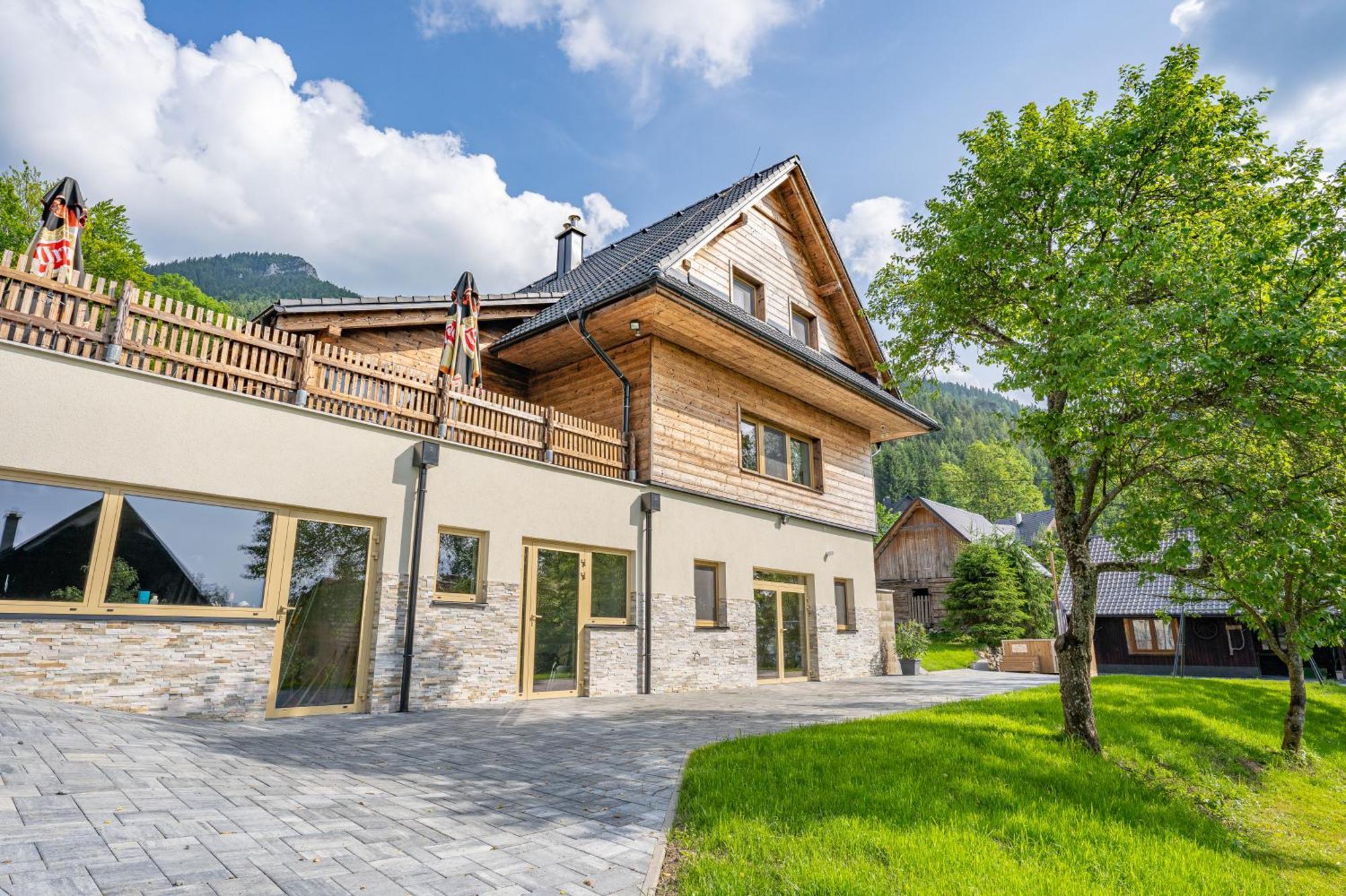Apartmany Pod Rozsutcom - Zatkov Dvor - Prijazd Do Ubytovania Autom S Pohonom 4X4 Terchová Buitenkant foto